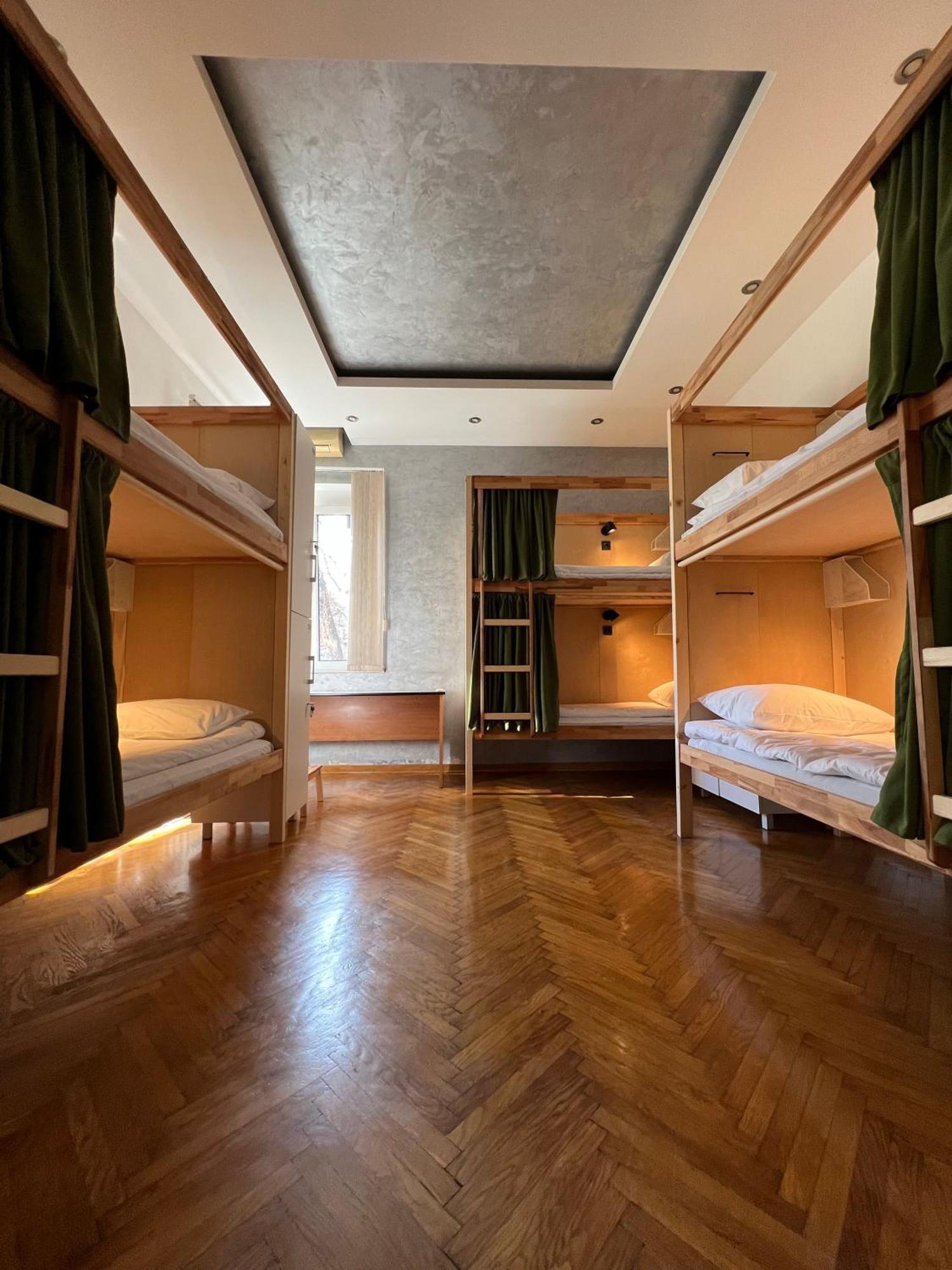 Cabbage Hostel Belgrade Luaran gambar