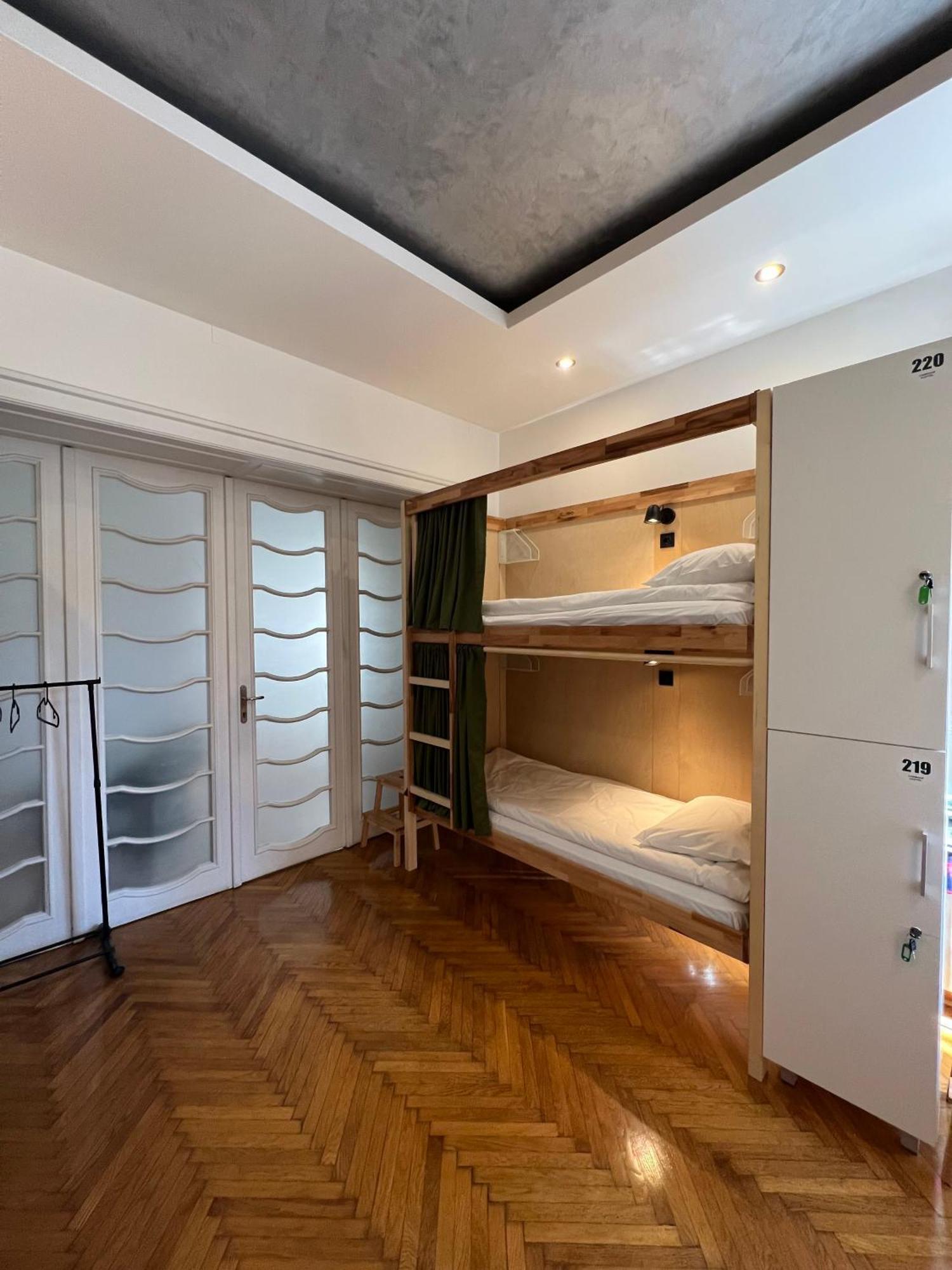 Cabbage Hostel Belgrade Luaran gambar