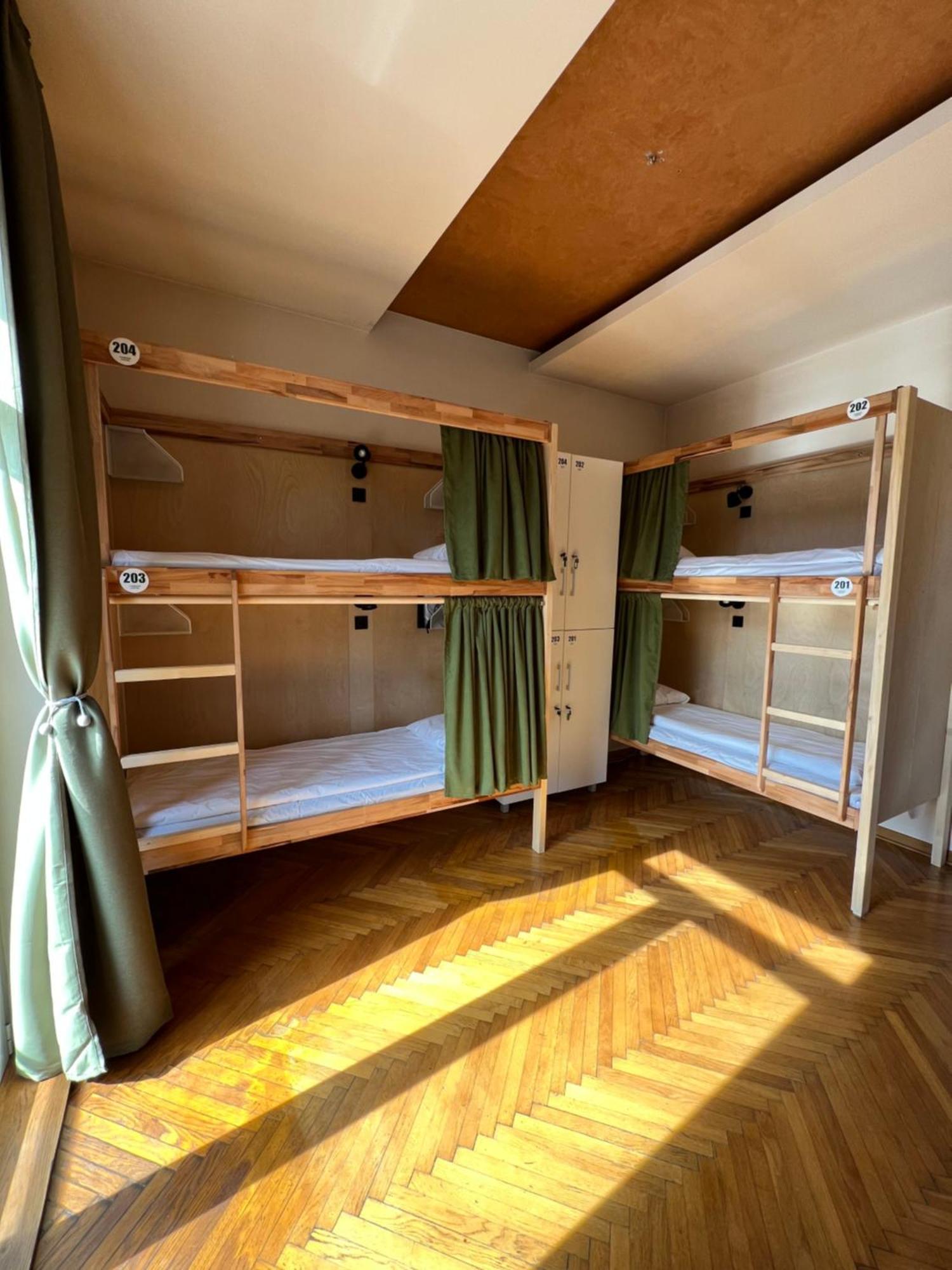 Cabbage Hostel Belgrade Luaran gambar