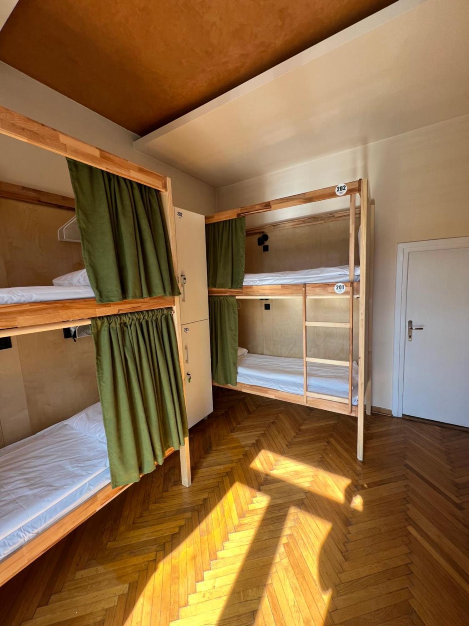 Cabbage Hostel Belgrade Luaran gambar